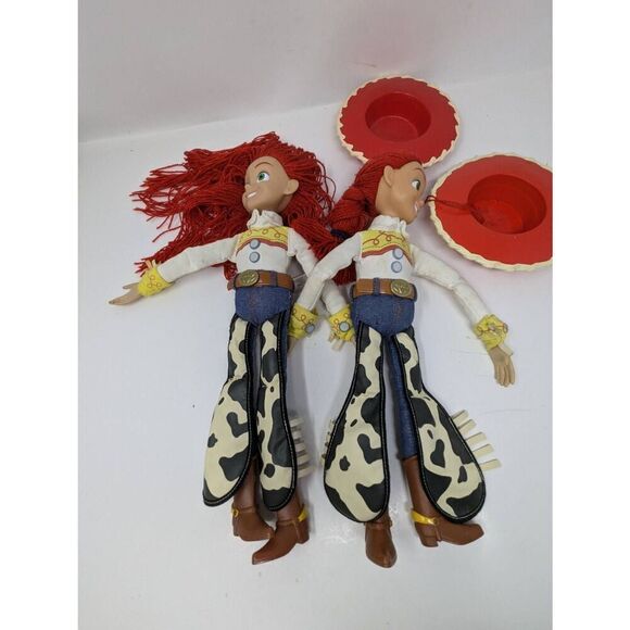 VINTAGE TOY STORY JESSIE PULL-STRING TALKING DOLL X2 DISNEY PIXAR WITH HAT - Picture 7 of 7